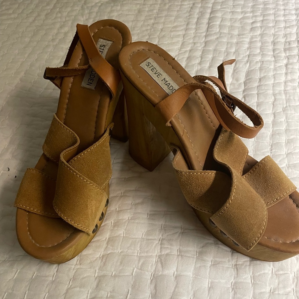 Steve Madden Tan Platform Sandals